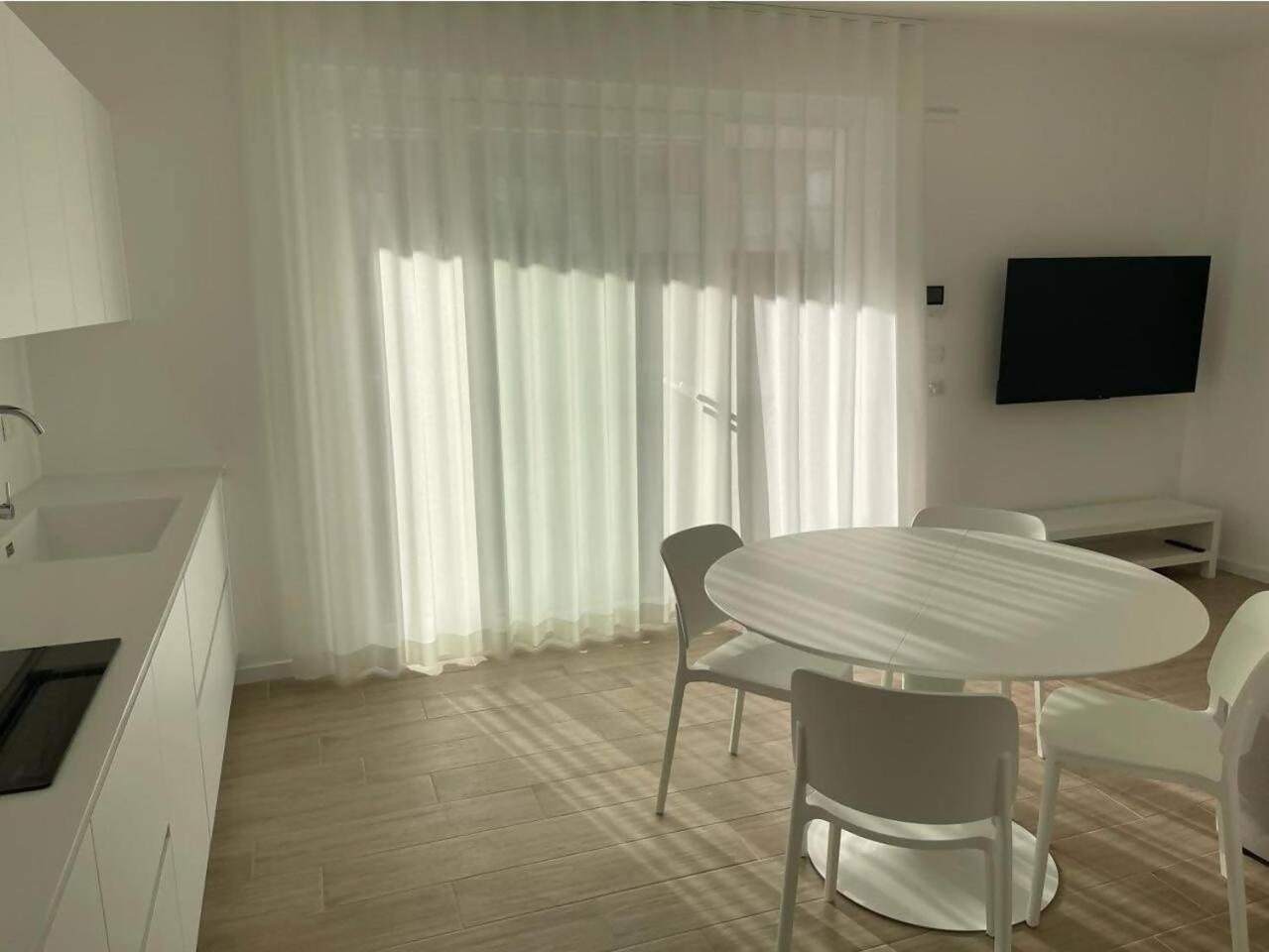 Appartamento Luxuryapartmentbaiablanca Pool & Free Parking